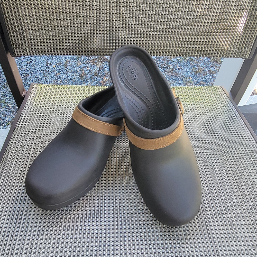 CROCS Women's Brown and Tan Mules